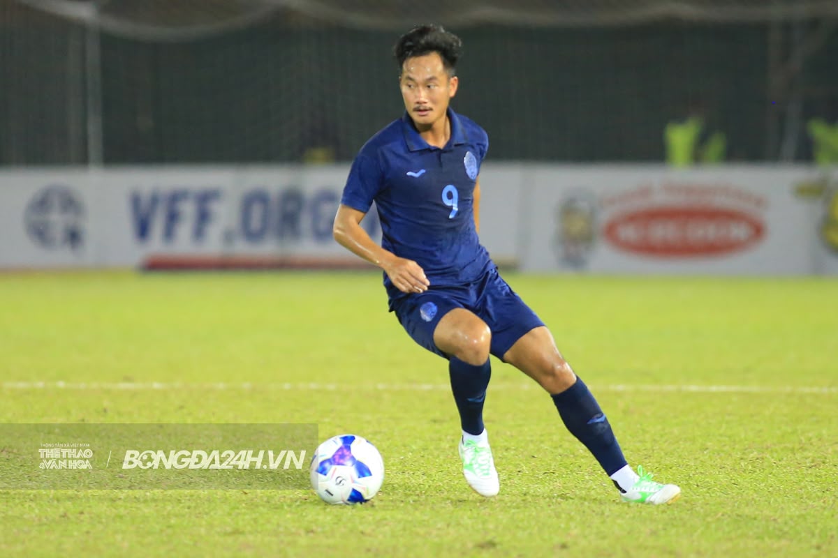 Dàn tuyển thủ Campuchia đá ngang ngửa Việt Nam 7