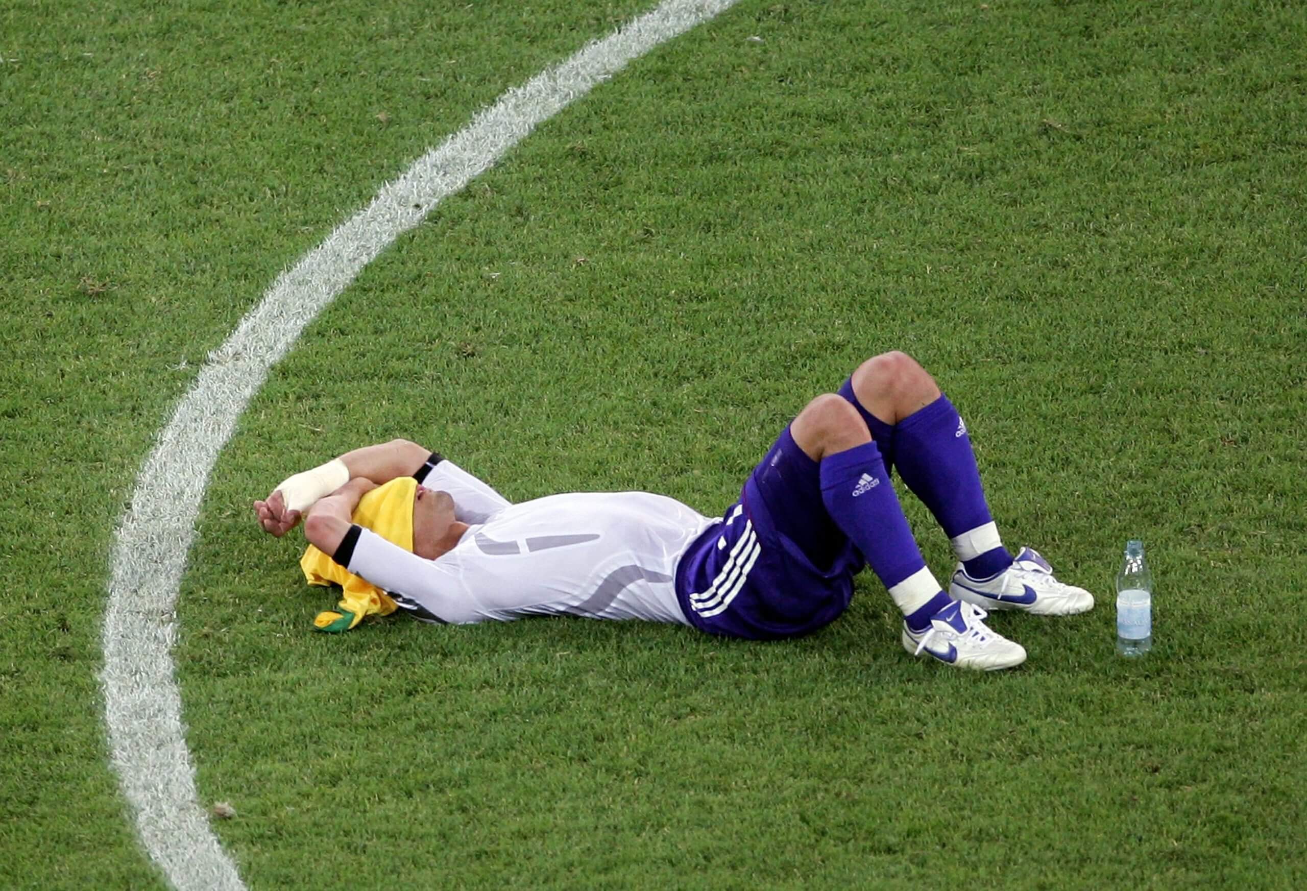 Hidetoshi Nakata Tôi chưa bao giờ muốn trở thành cầu thủ bóng đá 1 Hidetoshi Nakata Tôi chưa bao giờ muốn trở thành cầu thủ bóng đá 1