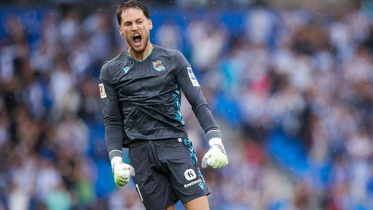 Tiểu sử cầu thủ Alex Remiro