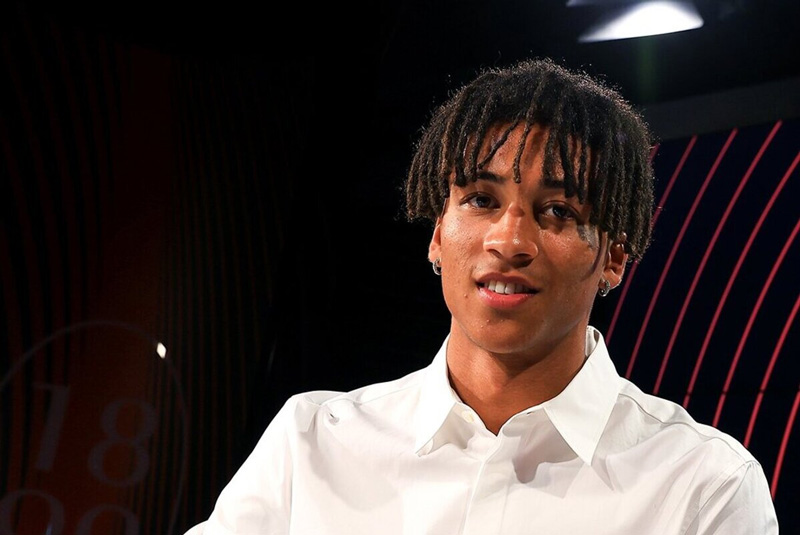 tieu-su-Kevin-Zeroli