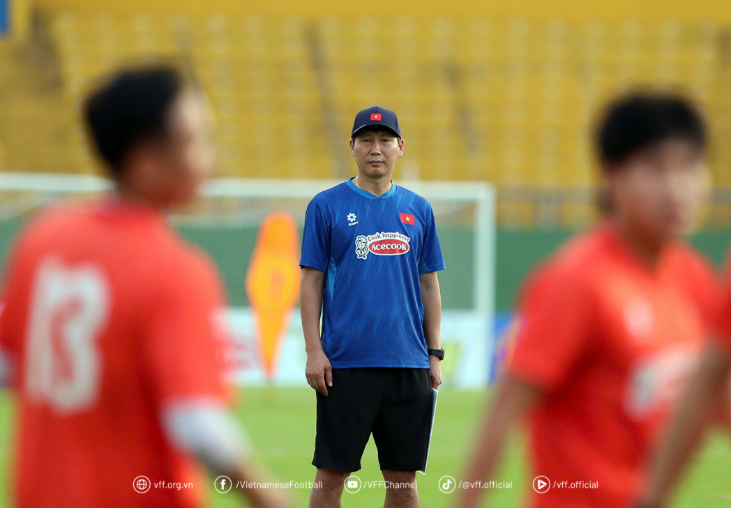HLV Kim Sang Sik và bài toán mang tên Bùi Vĩ Hào 2