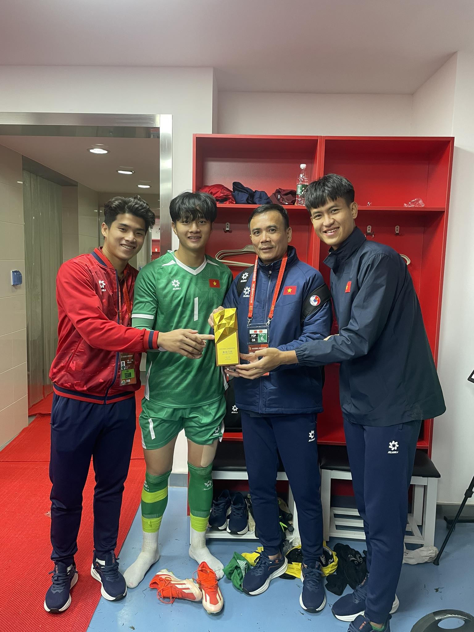 Thủ môn U22 Việt Nam được vinh danh tại giải giao hữu trên đất Trung Quốc 1 Thủ môn U22 Việt Nam được vinh danh tại giải giao hữu trên đất Trung Quốc 1