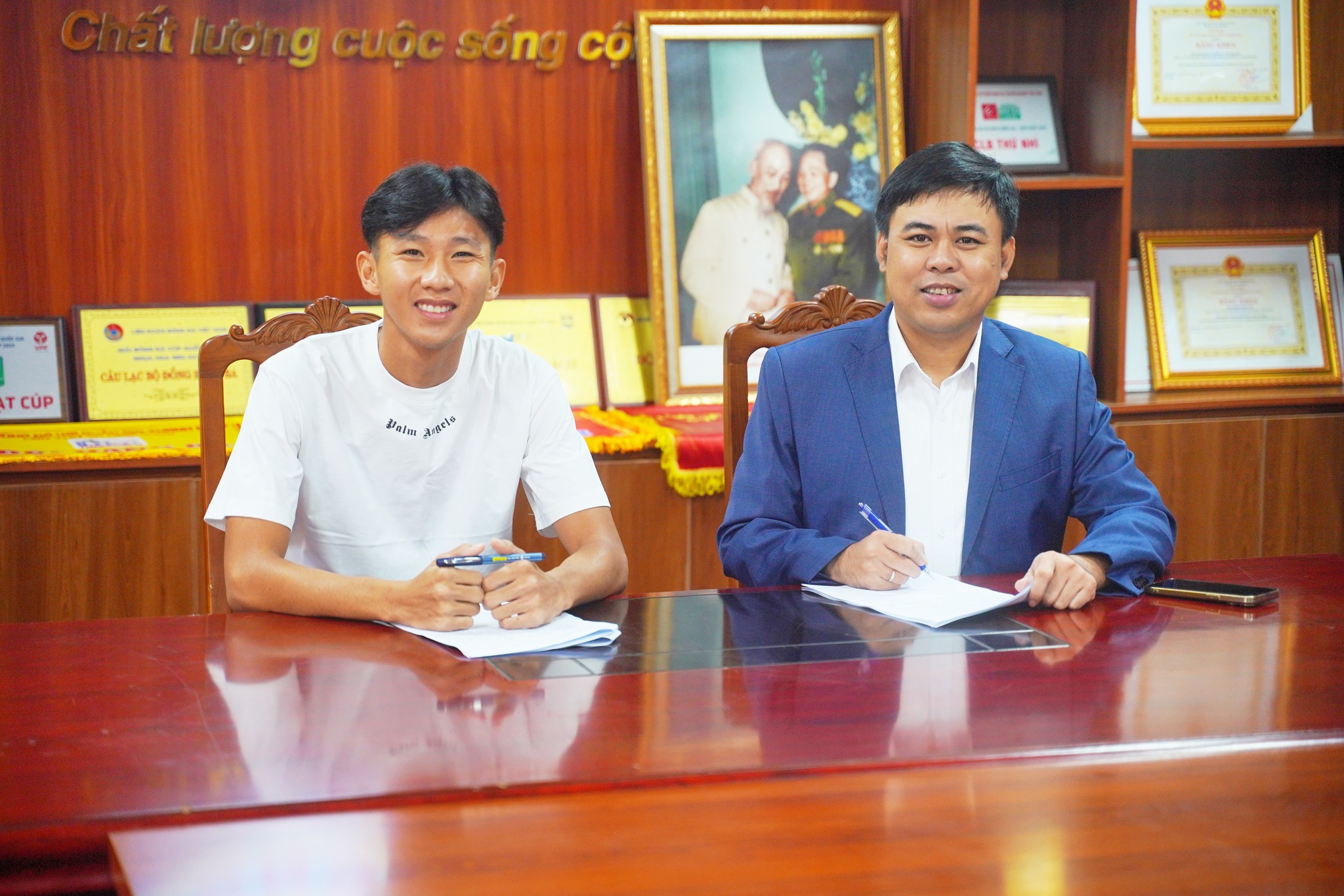 Đội bóng VLeague chào đón cầu thủ Lào gốc Việt 1
