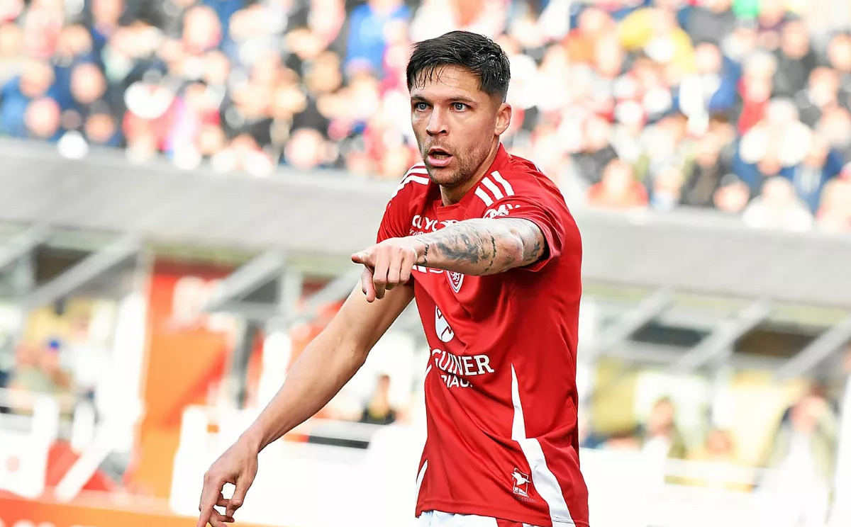 Cau thu Jonas Martin