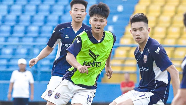 CLB Binh Duong bo sung sao tre Hoai Phong trong phan lai cua V.League 2024/25