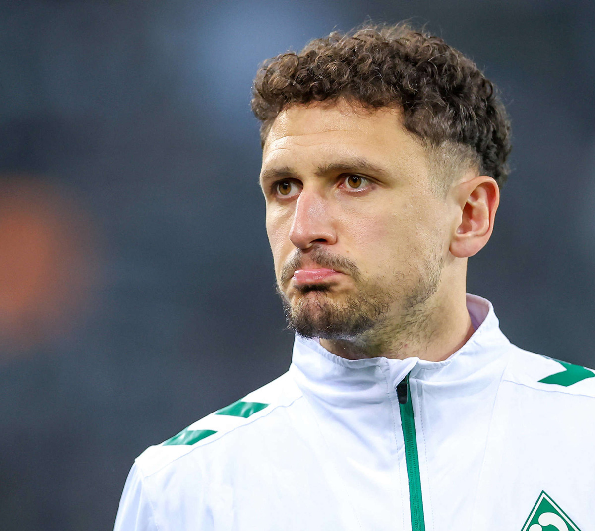 tieu-su-trung-ve-milos-veljkovic