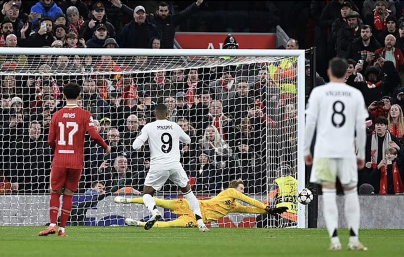 Kylian Mbappe Từ bị coi là bom xịt đến phong độ sánh ngang CR7 1