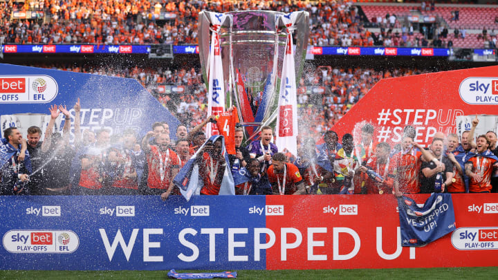 Câu chuyện về Luton Town Từ cổ tích đến thực tại nghiệt ngã 1 Câu chuyện về Luton Town Từ cổ tích đến thực tại nghiệt ngã 1