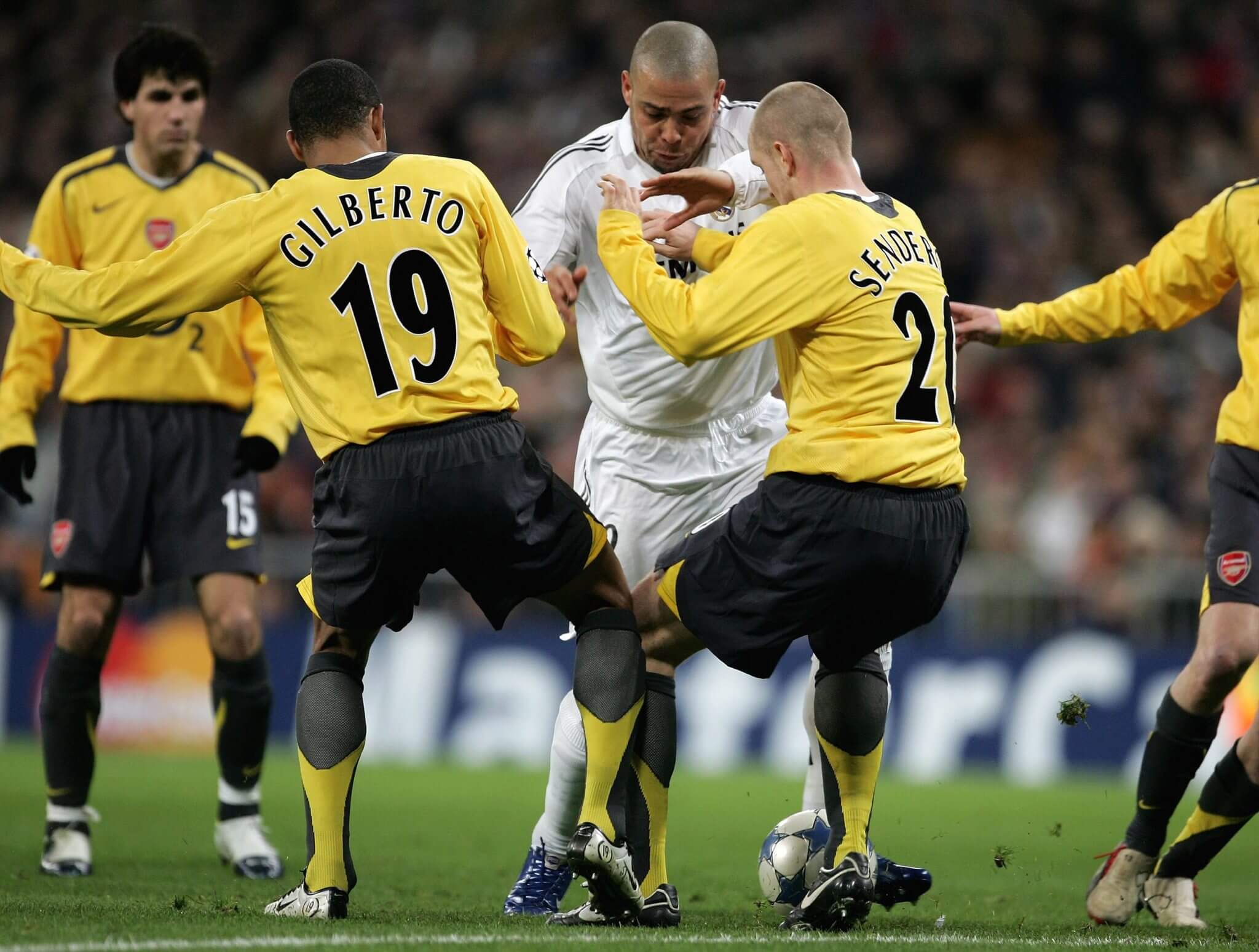 Arsenal, Thierry Henry và đêm kỳ diệu tại Bernabeu 1