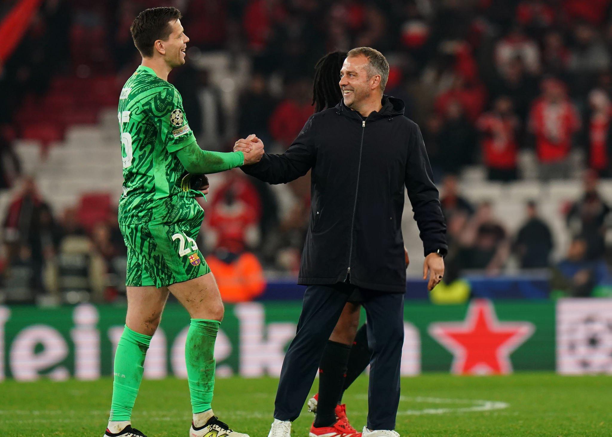 Szczęsny Người anh cả trong phòng thay đồ 5