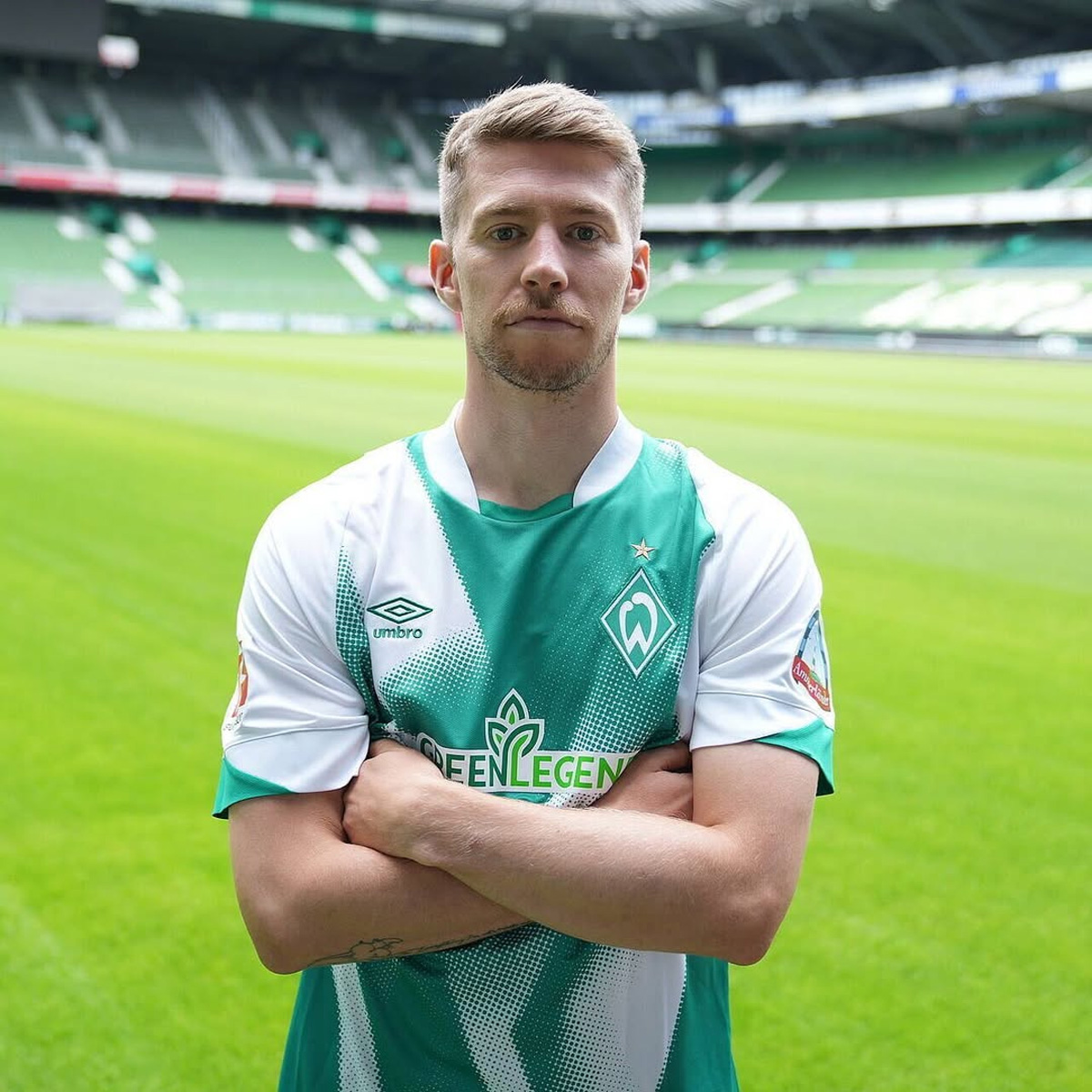 tieu-su-cau-thu-mitchell-weiser tieu-su-cau-thu-mitchell-weiser