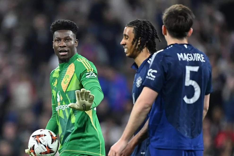 Onana MU vs Lyon