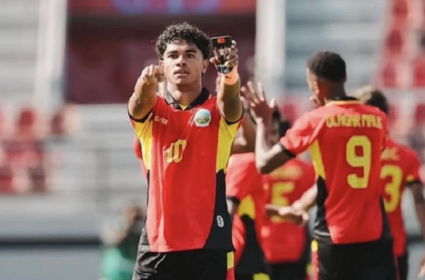 Tiền đạo số 1 Timor Leste được lựa chọn vào đội hình đấu Man Untited 1