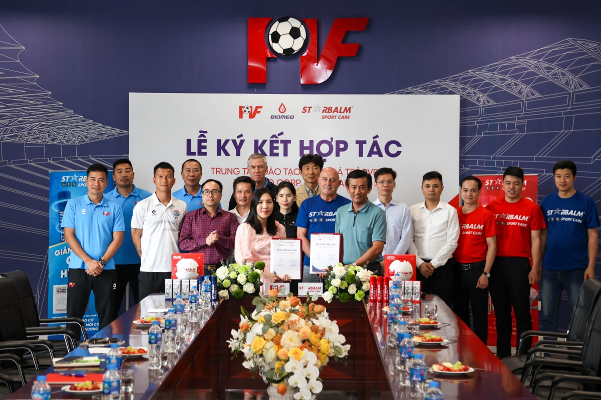 Trung tâm Đào tạo Bóng đá trẻ PVF có thêm đồng hành từ Hà Lan 1