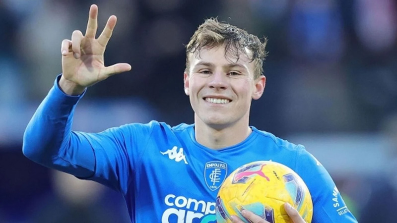 tieu-su-Szymon-Zurkowski