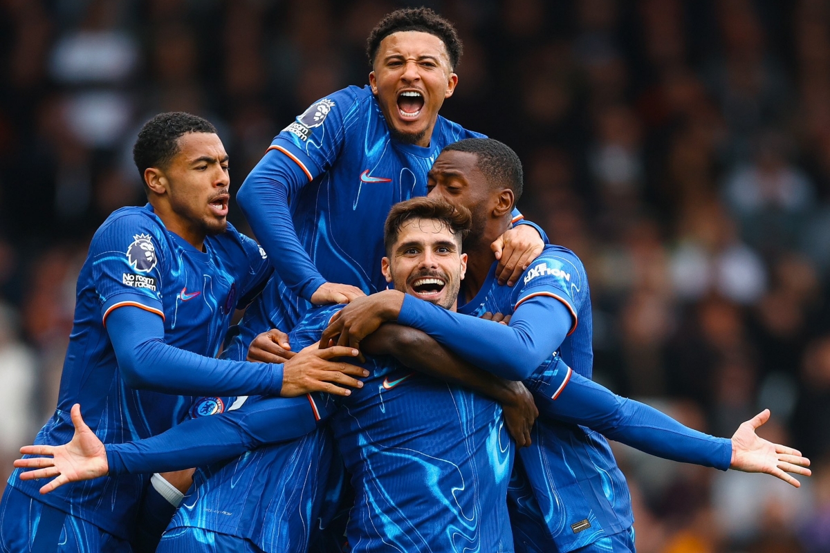 Chelsea thang nguoc Fulham vong 33 Premier League