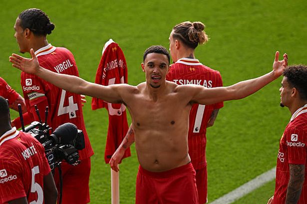 Bàn thắng là món quà chia tay của Trent Alexander-Arnold dành cho Liverpool 2 Bàn thắng là món quà chia tay của Trent Alexander-Arnold dành cho Liverpool 2