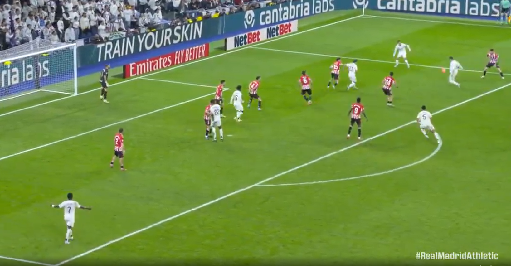 Cận cảnh siêu phẩm của Federico Valverde giúp Real đánh bại Bilbao 2