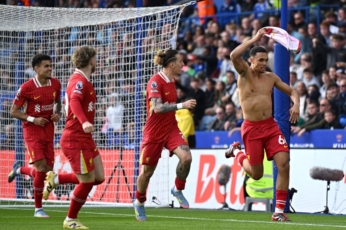 Alexander-Arnold và lời chia tay với Liverpool Alexander-Arnold va loi chia tay voi Liverpool