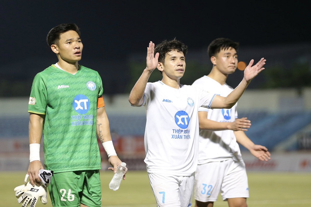 HLV Vũ Hồng Việt đề cao Hà Nội trước trận chung kết sớm tại VLeague 1