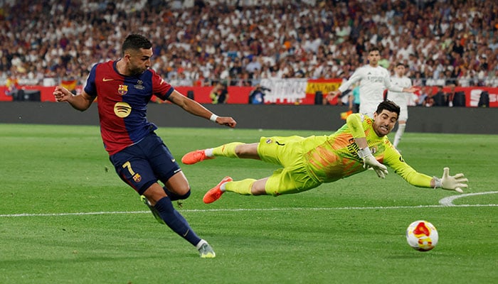 Ferran Torres Con cá mập săn mồi 1