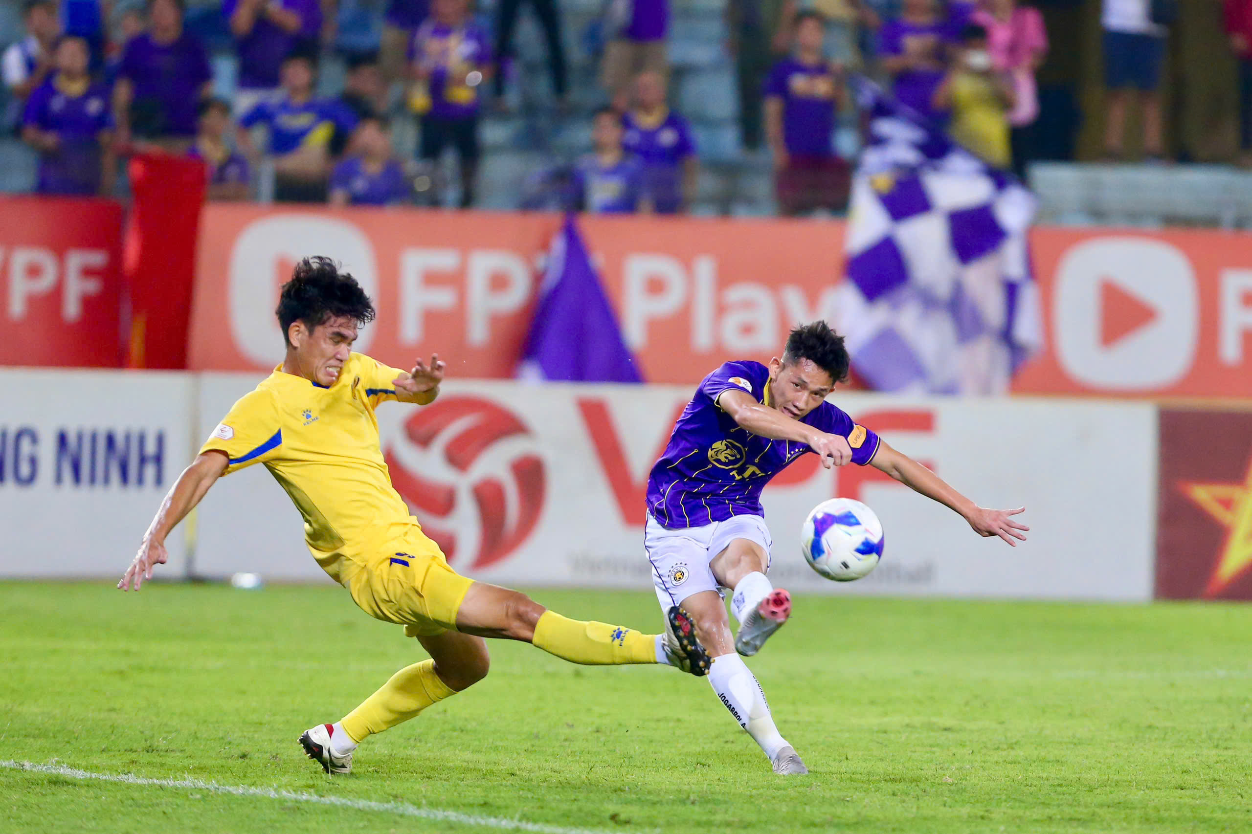CLB Quảng Nam trước viễn cảnh biến mất khỏi VLeague Thời thế, thế thời 3