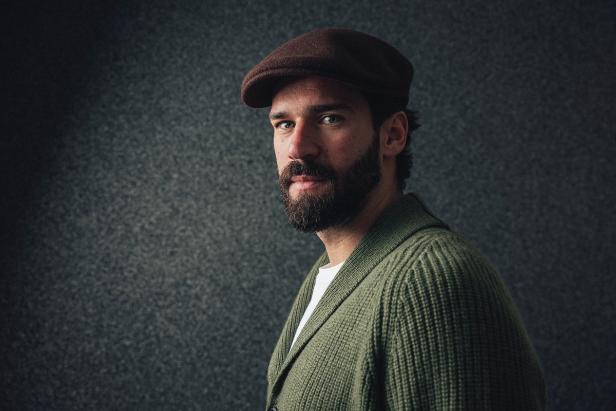 Alisson Becker Bước qua cơn bão lòng 2