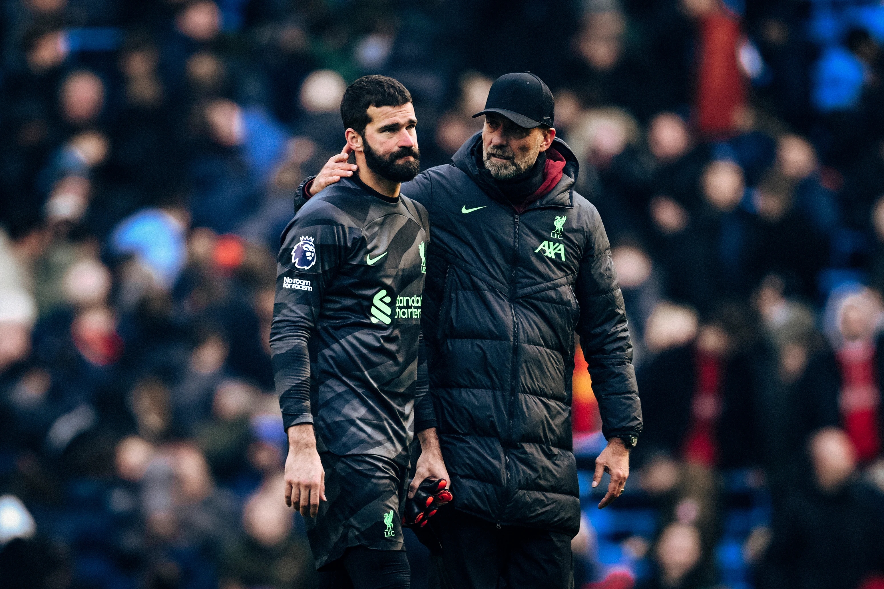 Alisson Becker Bước qua cơn bão lòng 3