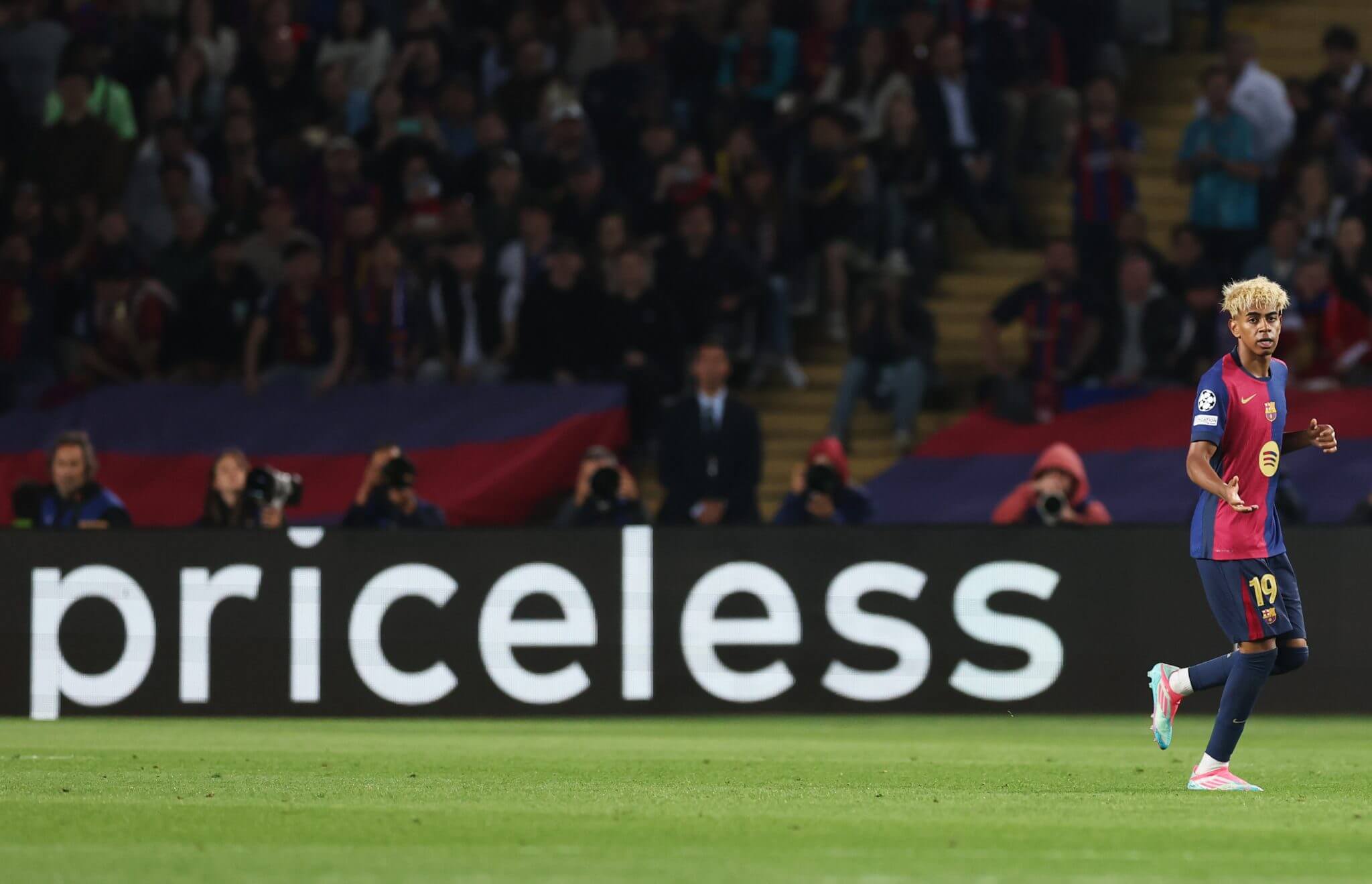 Giới chuyên môn Về mặt kĩ thuật, Yamal gần như không còn gì để cải thiện! 4 Giới chuyên môn Về mặt kĩ thuật, Yamal gần như không còn gì để cải thiện! 4