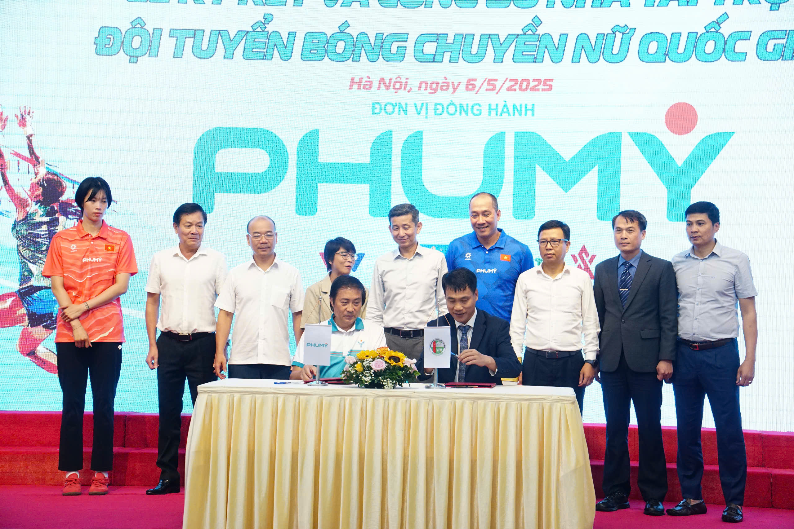 Đội tuyển bóng chuyền nữ Việt Nam doi tuyen bong chuyen nu Viet Nam