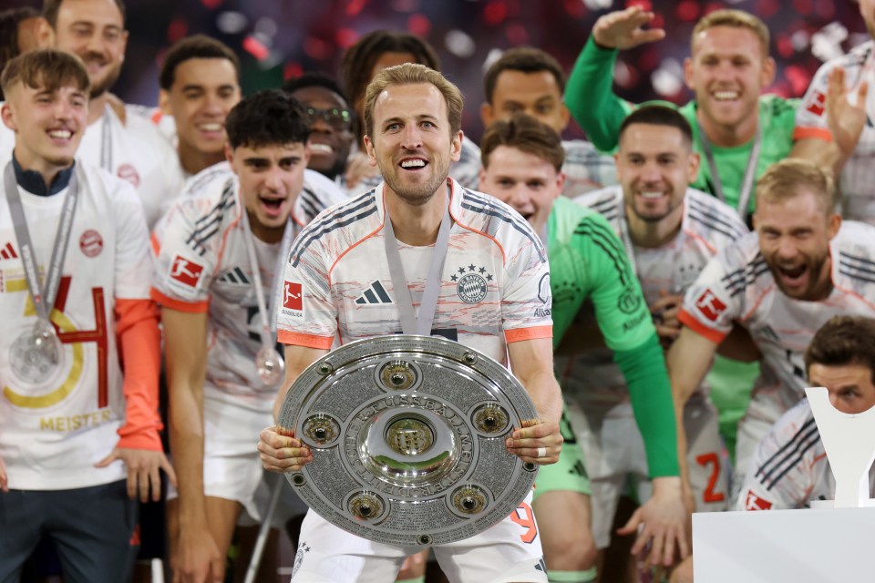 Harry Kane Thật tuyệt khi được đứng bên phe ăn mừng Giờ thì thiên hạ đã bớt giễu cợt tôi 5