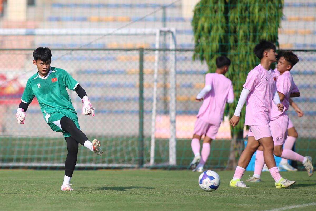 Tuyển U16 Việt Nam gấp rút luyện tập 2 Tuyển U16 Việt Nam gấp rút luyện tập 2