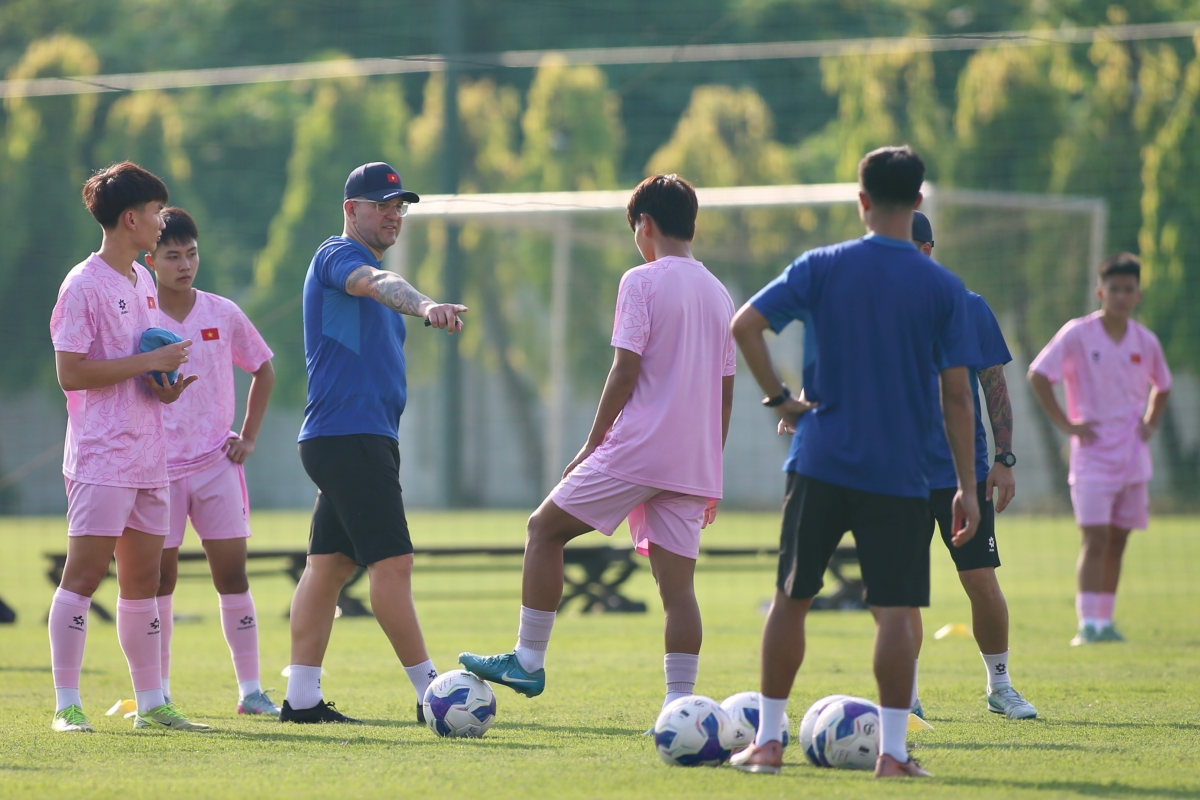 Tuyển U16 Việt Nam gấp rút luyện tập 3 Tuyển U16 Việt Nam gấp rút luyện tập 3