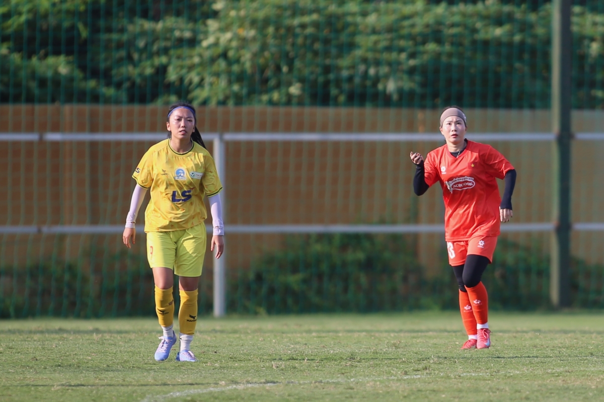 Nu TP HCM vs dT nu Viet Nam 12/5