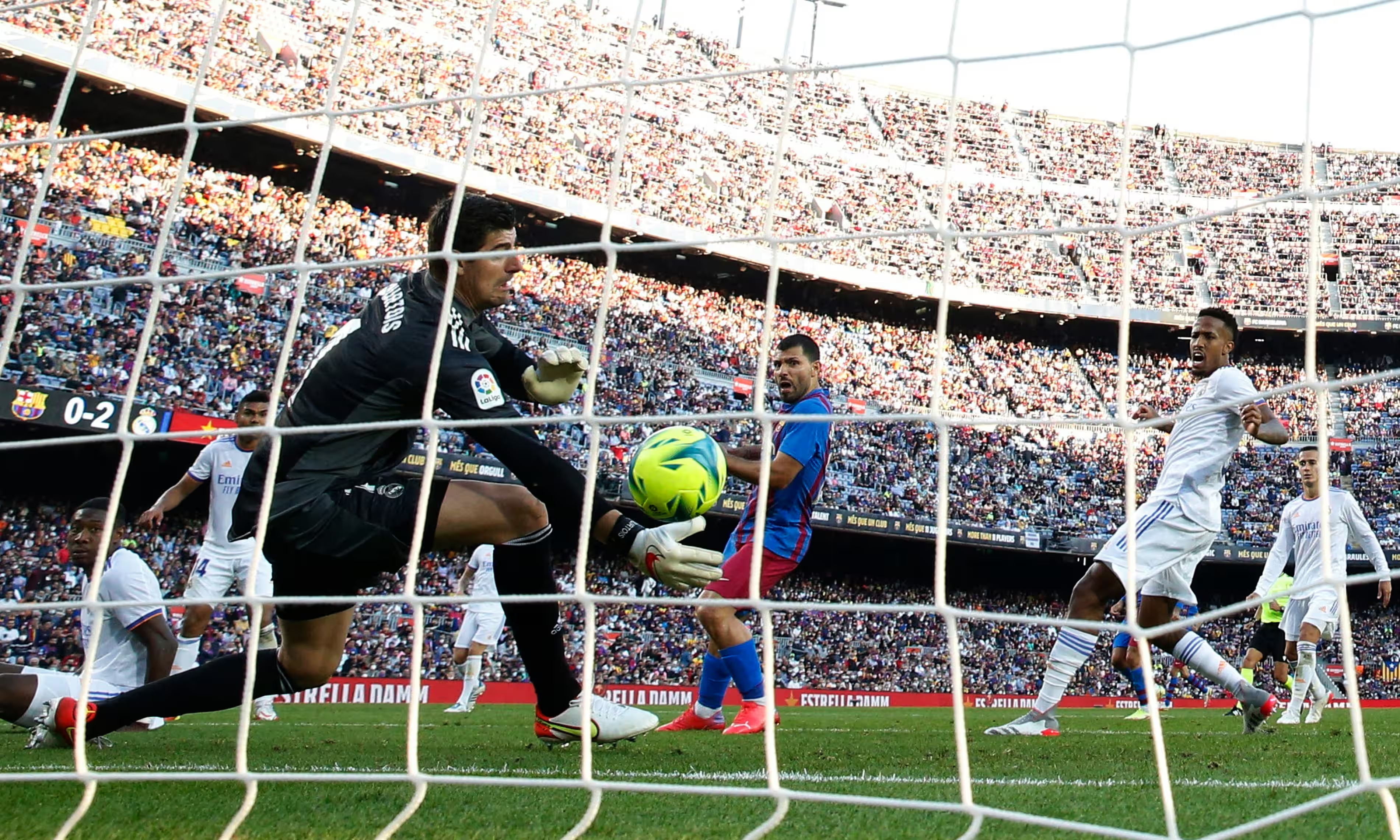 Sergio Aguero Bố chưa bao giờ khen tôi chơi tốt, và chính điều đó giúp tôi có ngày hôm nay 5 Sergio Aguero Bố chưa bao giờ khen tôi chơi tốt, và chính điều đó giúp tôi có ngày hôm nay 5