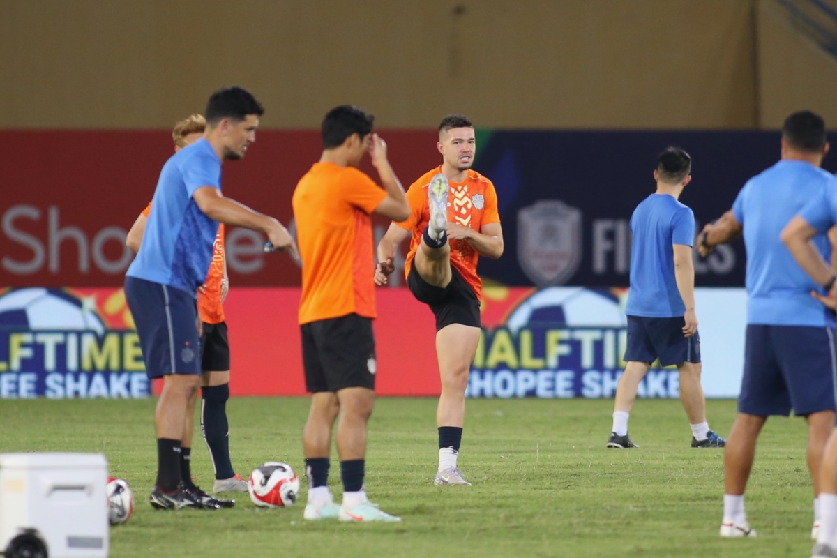 Buriram tập trước chung kết lượt đi Shopee Cup. Ảnh: TH Buriram tap truoc chung ket luot di Shopee Cup. anh: TH