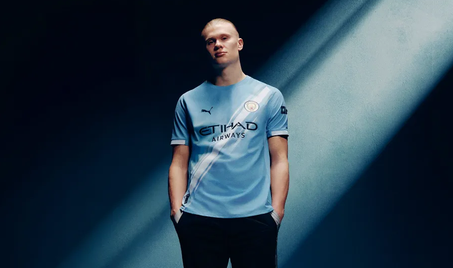 Man City ra mắt áo đấu sân nhà tuyệt đẹp cho mùa giải 202526 2