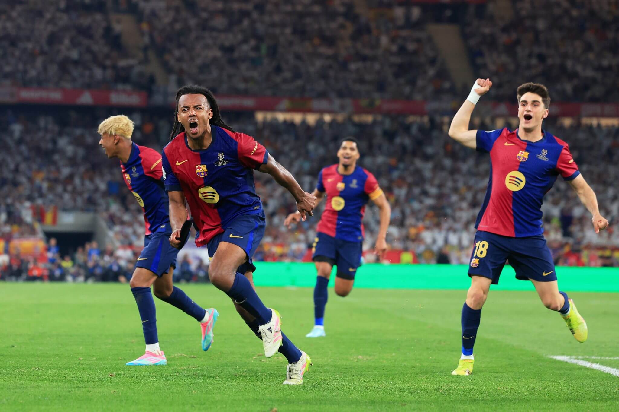 Năm khoảnh khắc định hình mùa giải vô địch La Liga của Barcelona 4