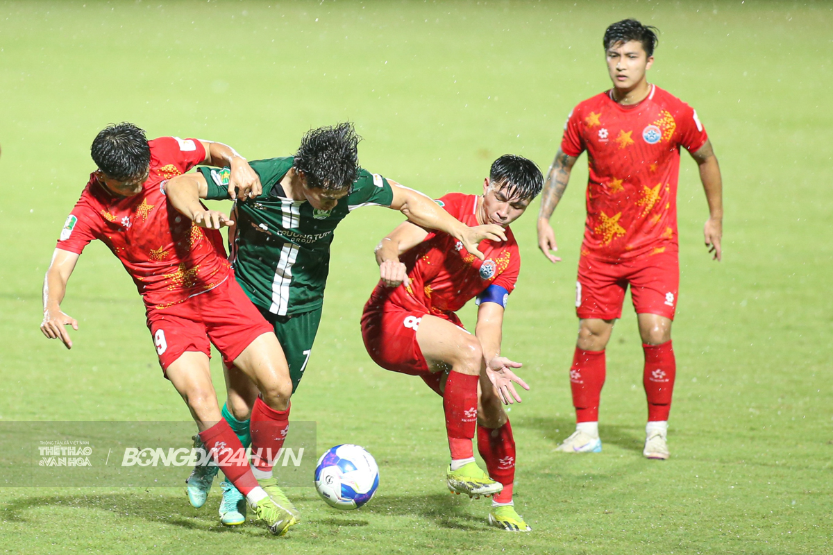 Nỗ lực của Công Phượng không thể ngăn Hoàng Đức vô địch 3