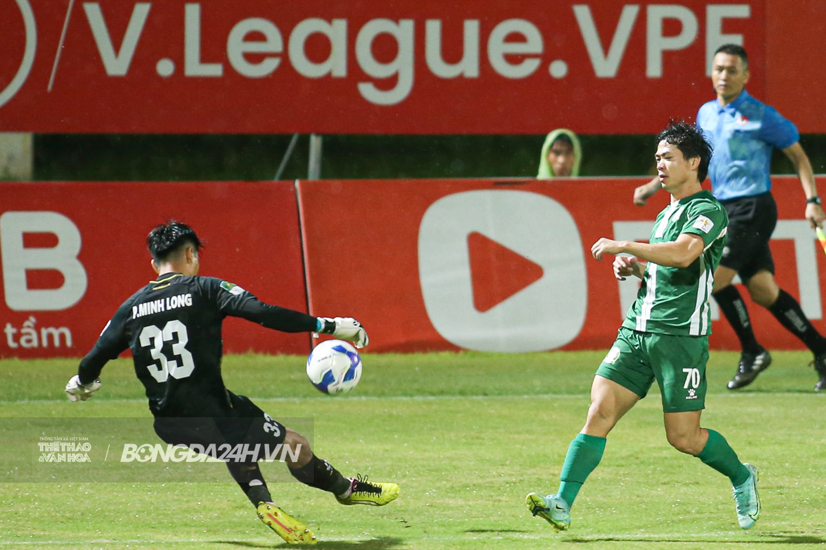 Nỗ lực của Công Phượng không thể ngăn Hoàng Đức vô địch 4