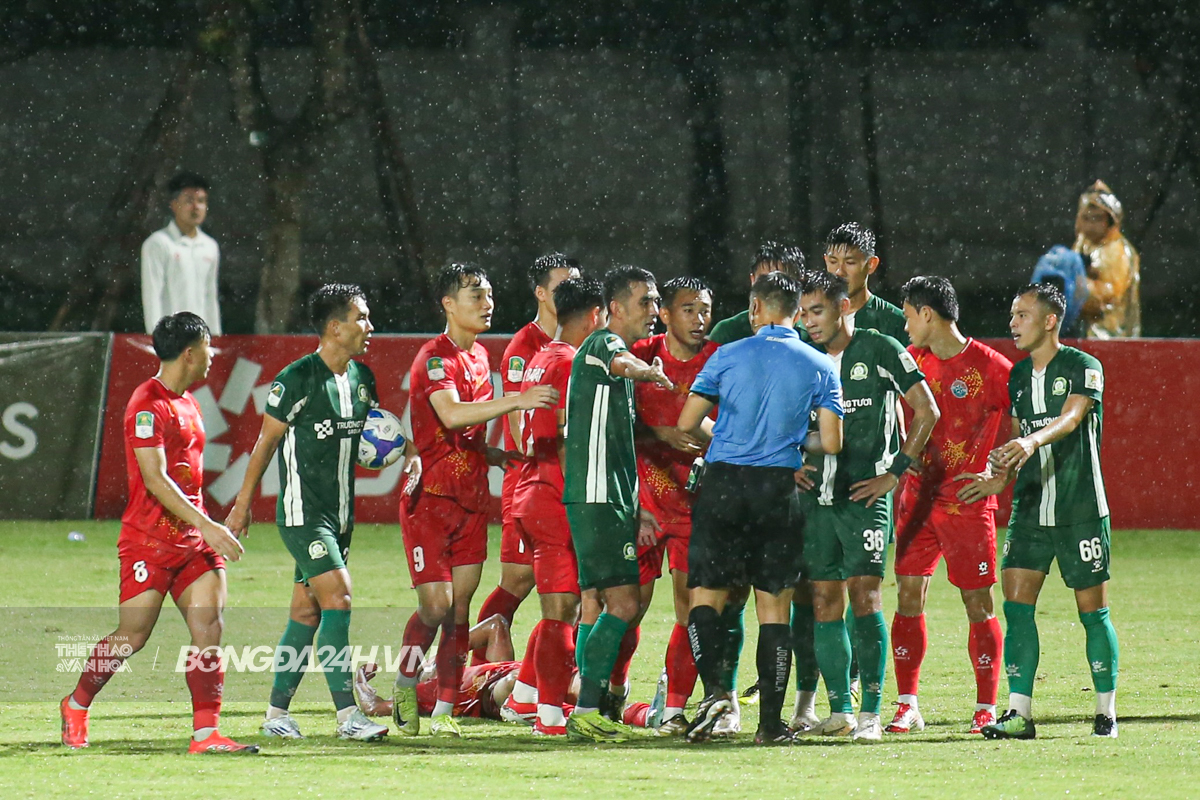 Nỗ lực của Công Phượng không thể ngăn Hoàng Đức vô địch 5