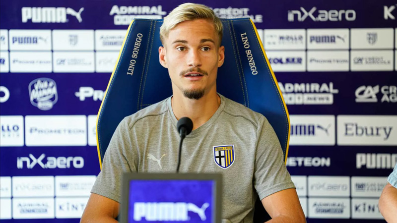 tieu su Pontus Almqvist