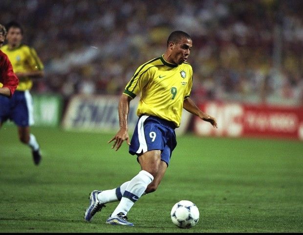 Giải mã Ronaldo de Lima (phần 2) Chuyện giật gân ở thế giới song song 2