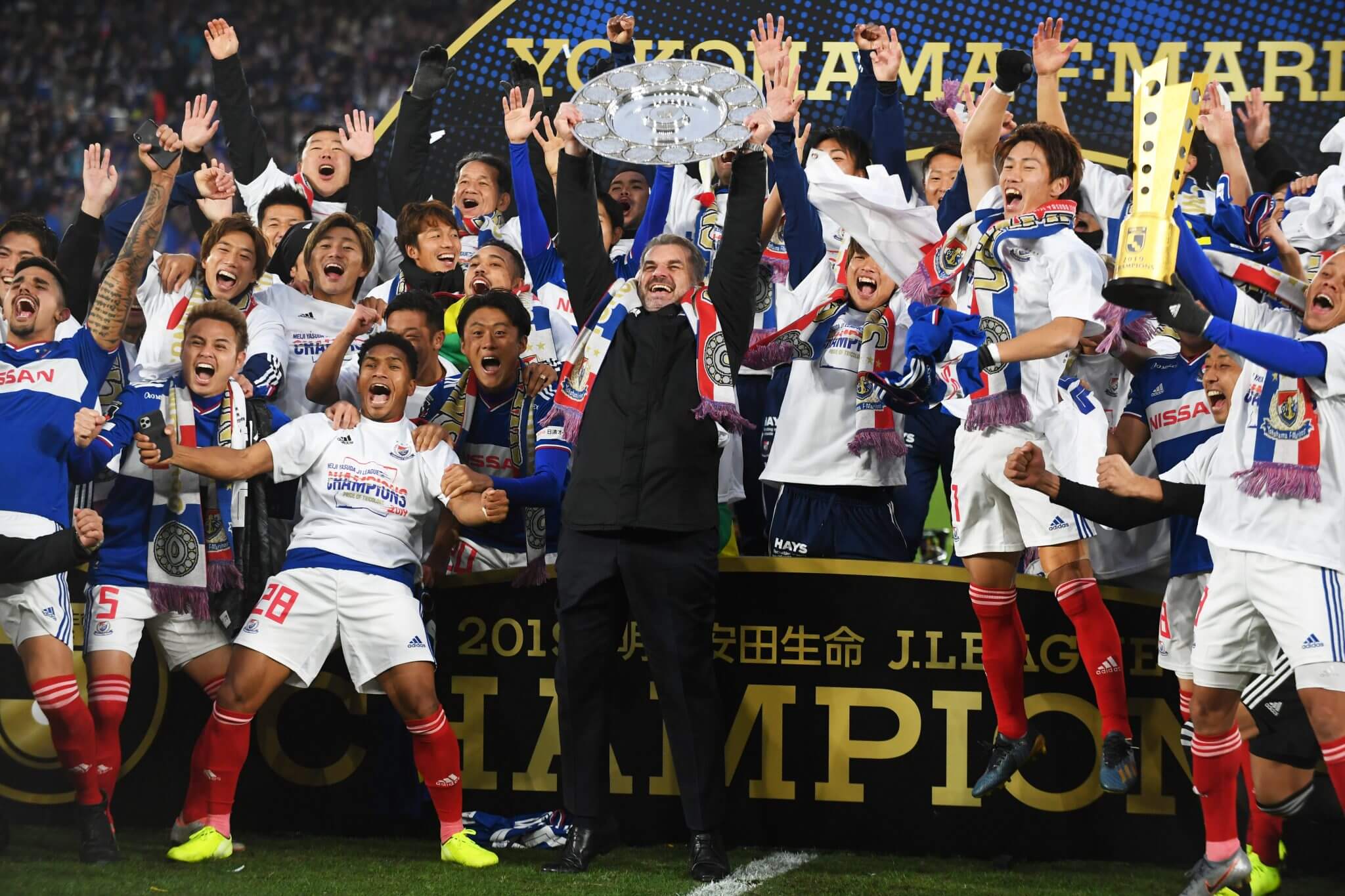 Sự tích Cứ sang mùa hai là có cup của Ange Postecoglou 4 Sự tích Cứ sang mùa hai là có cup của Ange Postecoglou 4