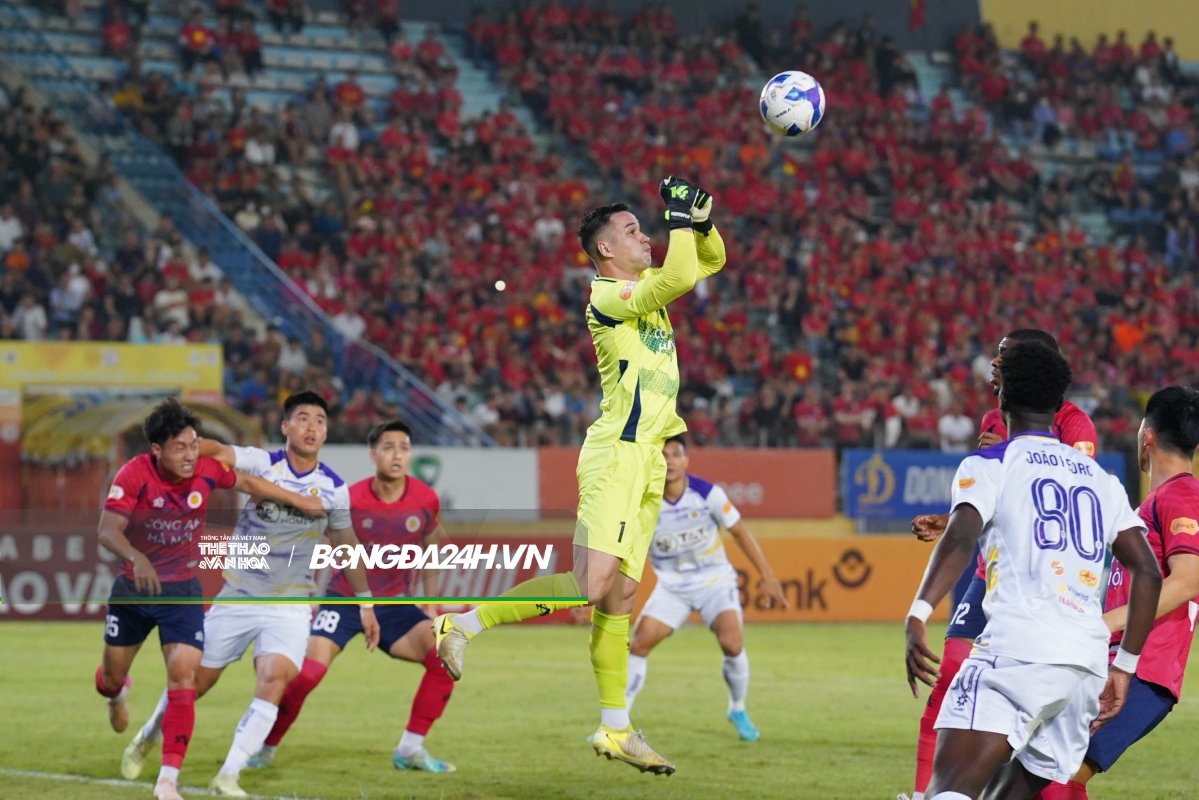 Tuấn Hải rực sáng trước ngày hội quân cùng ĐT Việt Nam 6 Tuấn Hải rực sáng trước ngày hội quân cùng ĐT Việt Nam 6