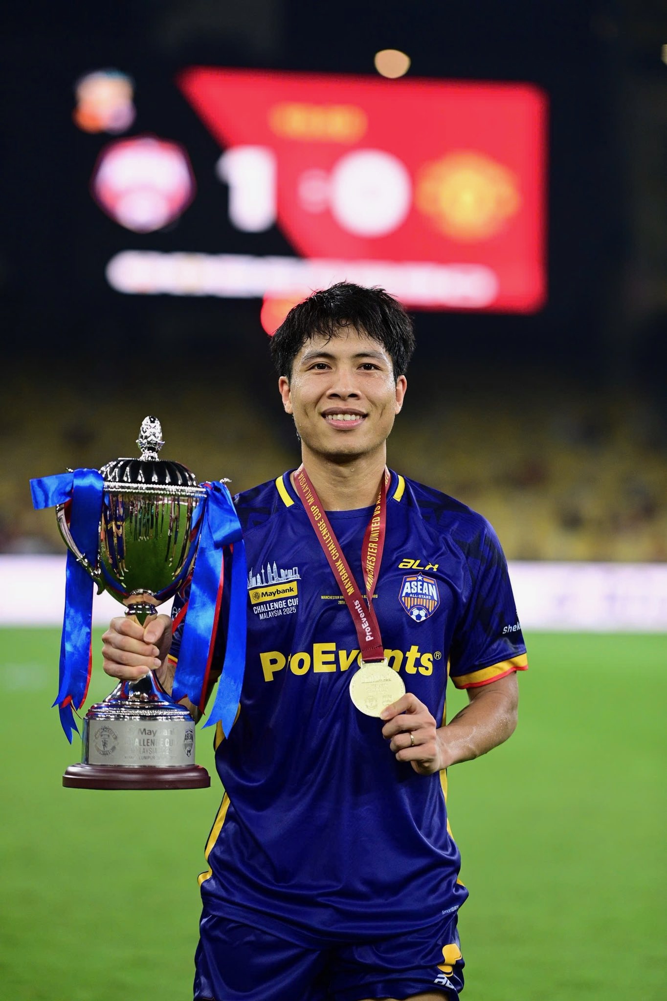 4 tuyển thủ Việt Nam vui mừng đăng ảnh với dàn sao Man United 5 4 tuyển thủ Việt Nam vui mừng đăng ảnh với dàn sao Man United 5
