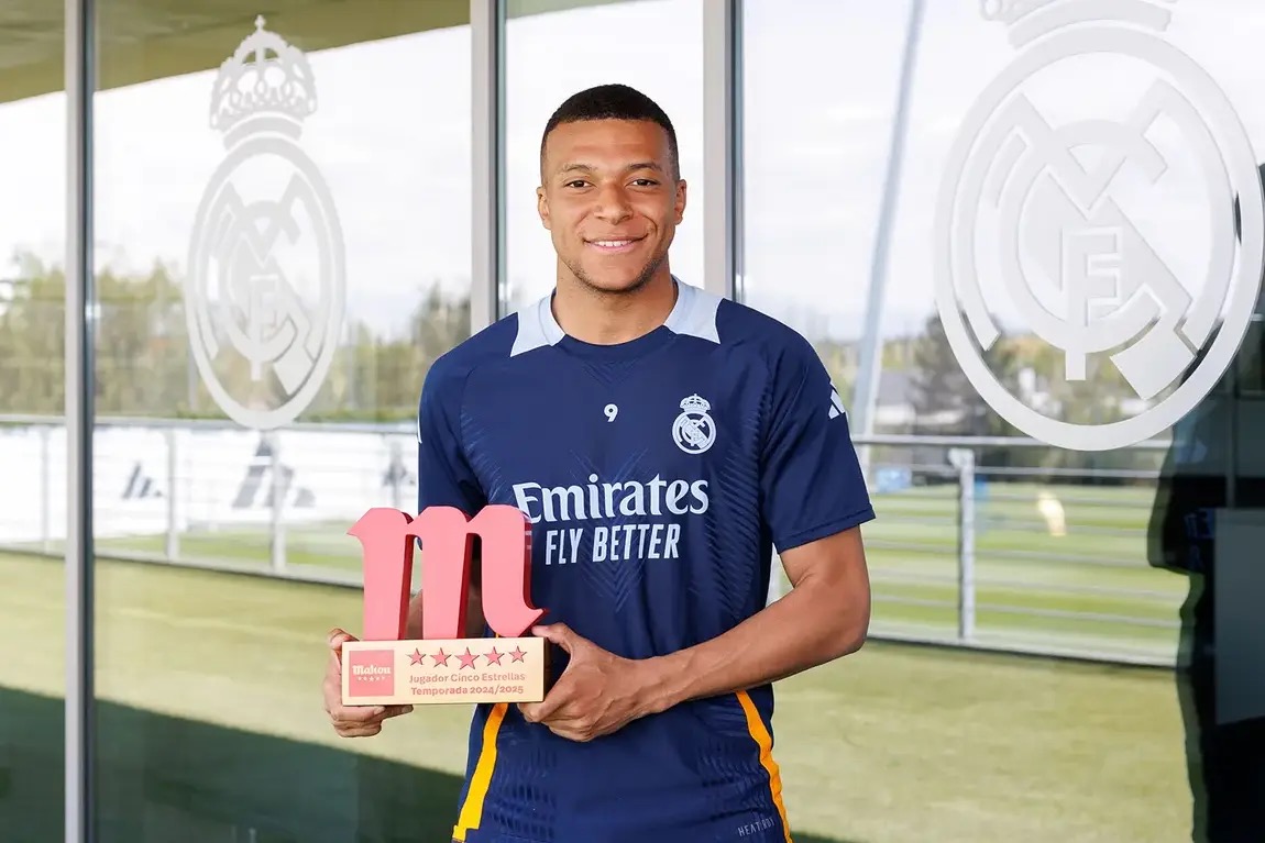 Kylian Mbappe nhận giải thưởng Cầu thủ xuất sắc nhất Real Madrid mùa 2024/25 Kylian Mbappe nhan giai thuong Cau thu xuat sac nhat Real Madrid mua 2024/25