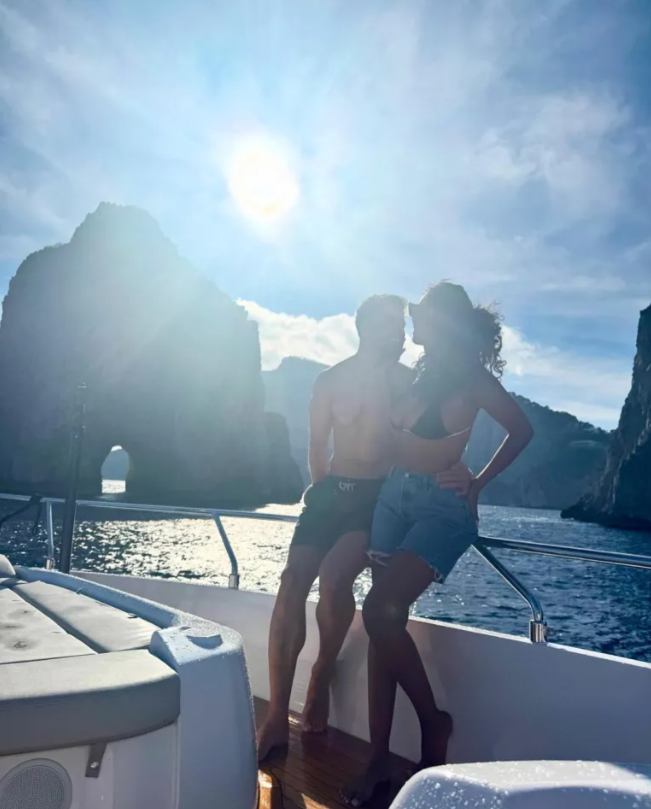 Ruben Dias công khai bạn gái mới 3 Ruben Dias công khai bạn gái mới 3