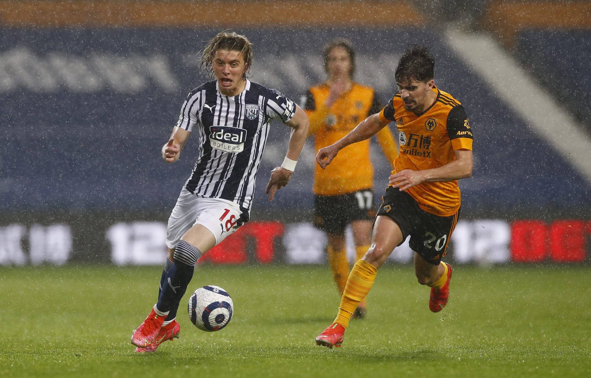 Mkhitaryan, Darmian và Vitinha Thất bại ở Premier League nhưng rực sáng tại Champions League 4 Mkhitaryan, Darmian và Vitinha Thất bại ở Premier League nhưng rực sáng tại Champions League 4