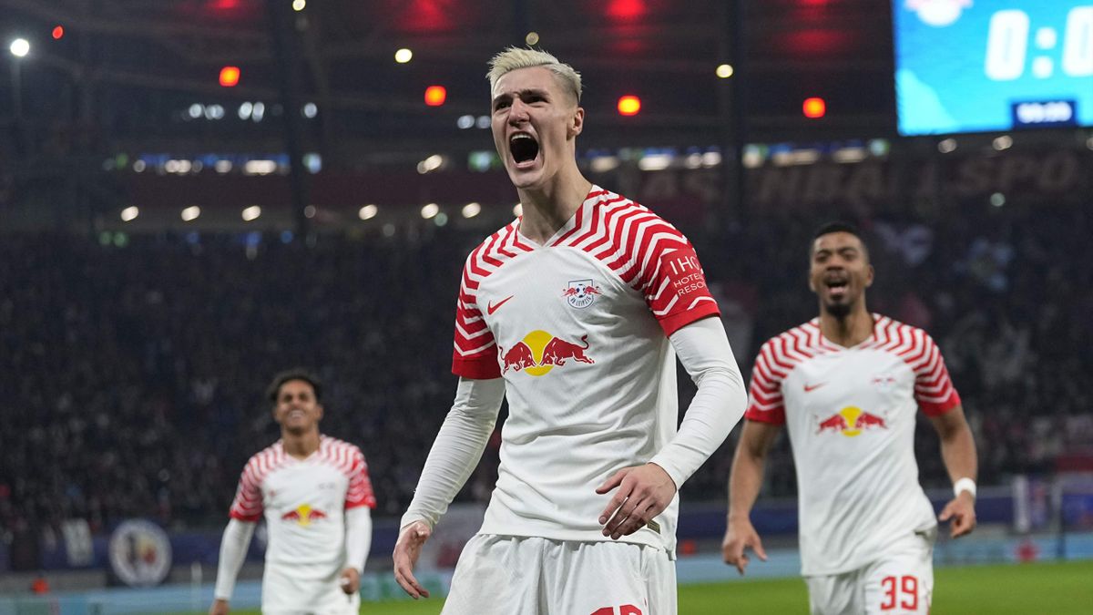Victor Gyokeres hay Benjamin Sesko Canh bạc quyết định mùa giải 202526 của Arsenal 3 Victor Gyokeres hay Benjamin Sesko Canh bạc quyết định mùa giải 202526 của Arsenal 3